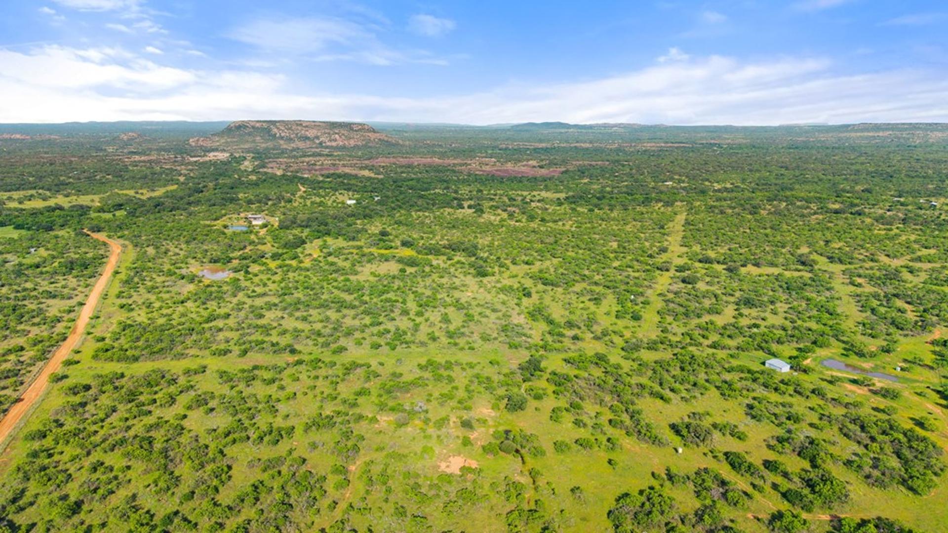 6304 County Rd 110, Llano, TX, 78643