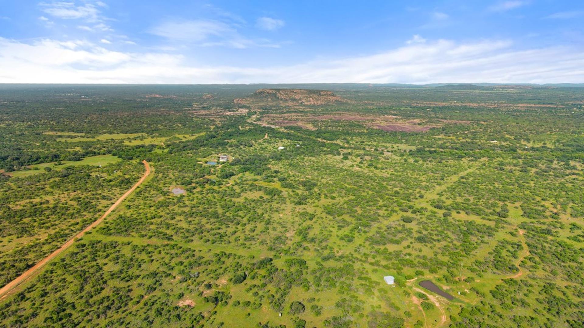6304 County Rd 110, Llano, TX, 78643