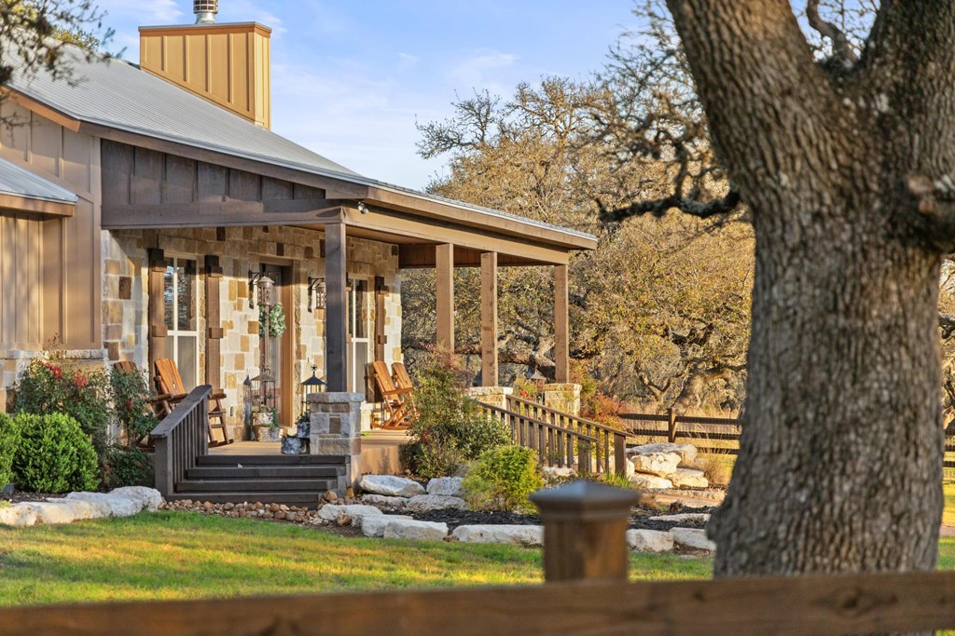 4827 Maenius Rd, Blanco, TX, 78606