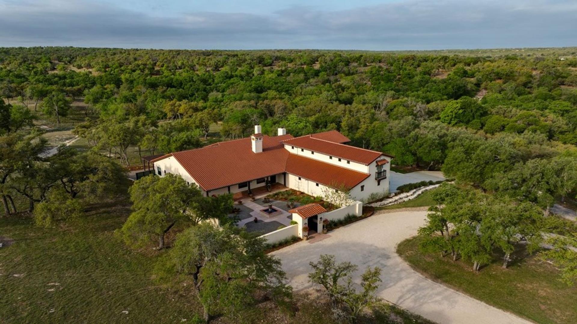 862 Grape Creek Rd, Fredericksburg, TX, 78624