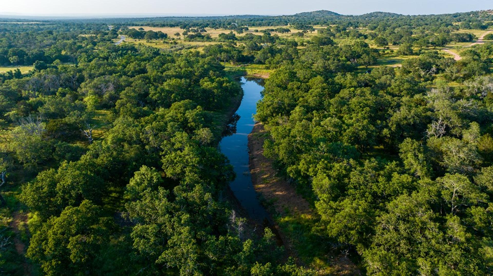111 County Rd 113, Llano, TX, 78643