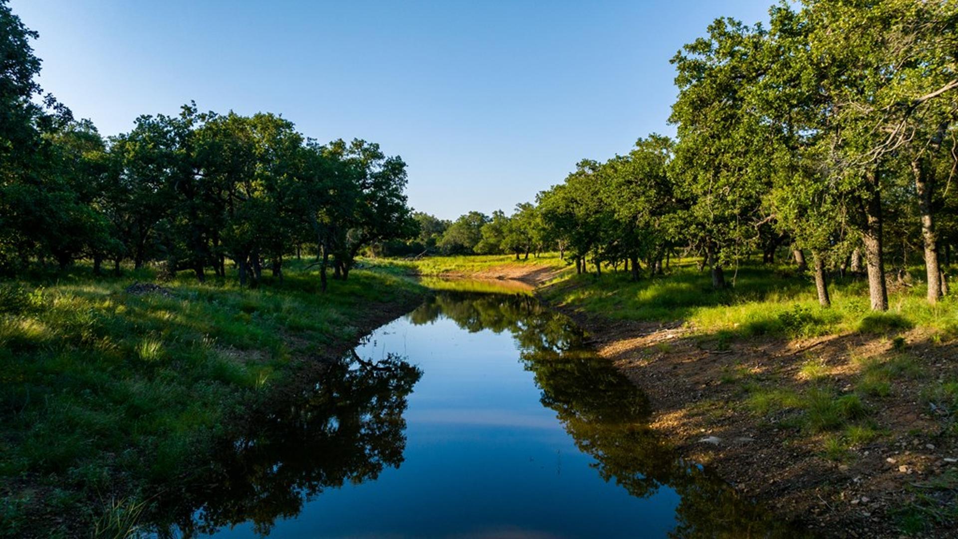 111 County Rd 113, Llano, TX, 78643