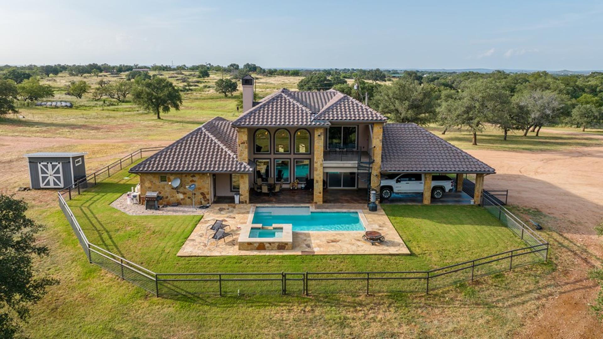 2300 Ranch Rd 2323, Llano, TX, 78643