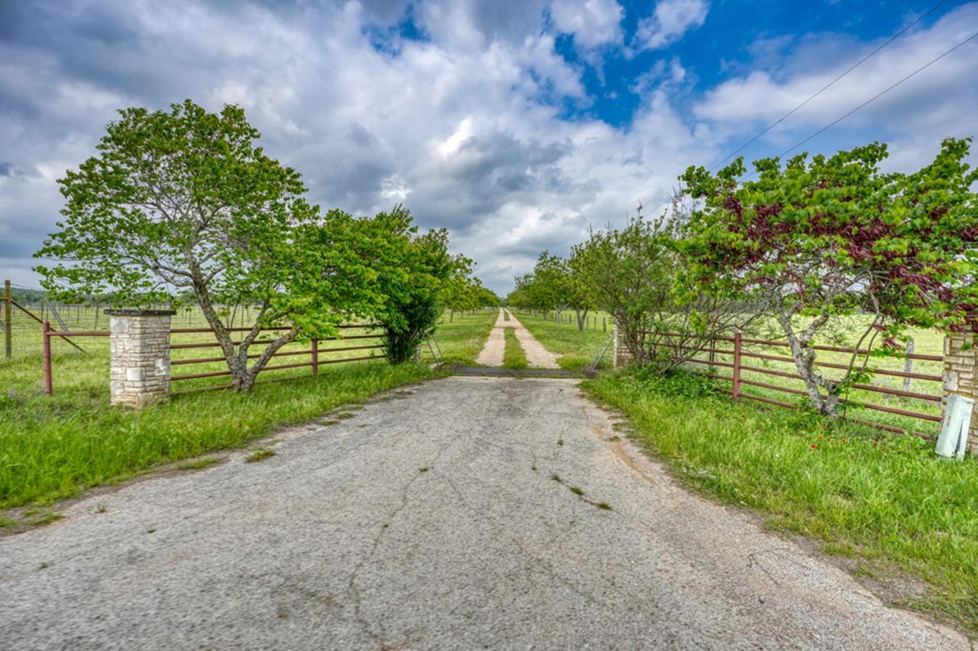 11446 State Hwy 16, Fredericksburg, TX, 78624