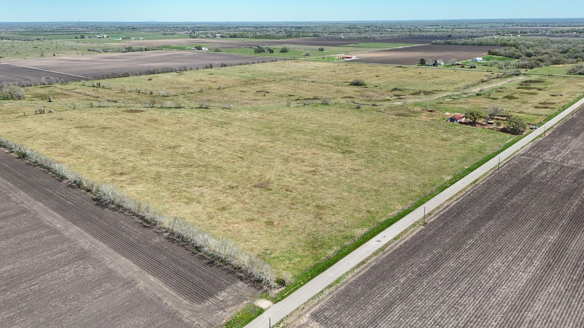 4439 Schultz, Damon, TX, 77430
