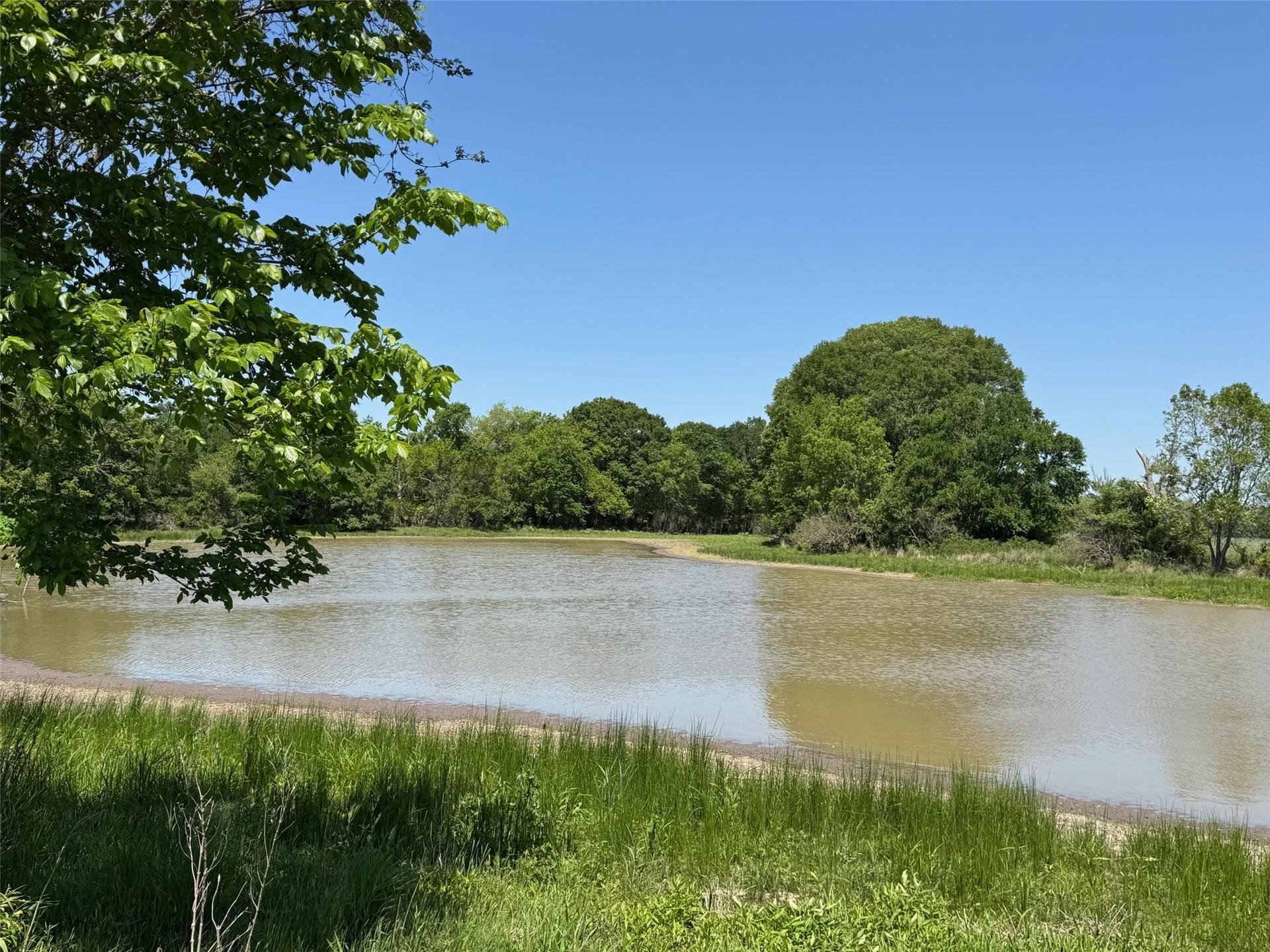 3817 Fm 154, Muldoon, TX, 78949