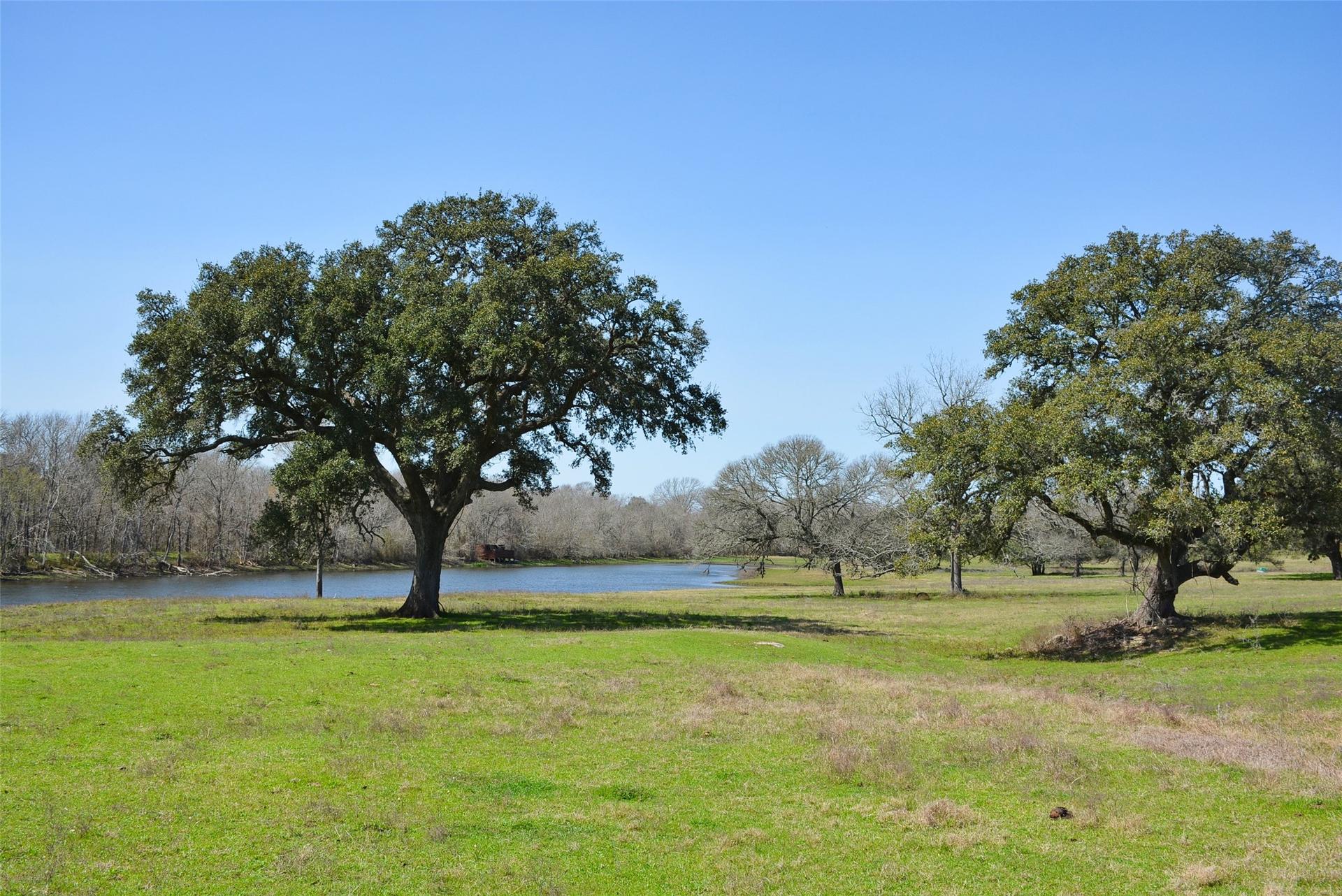 706 Grand Oaks, Brenham, TX, 77833