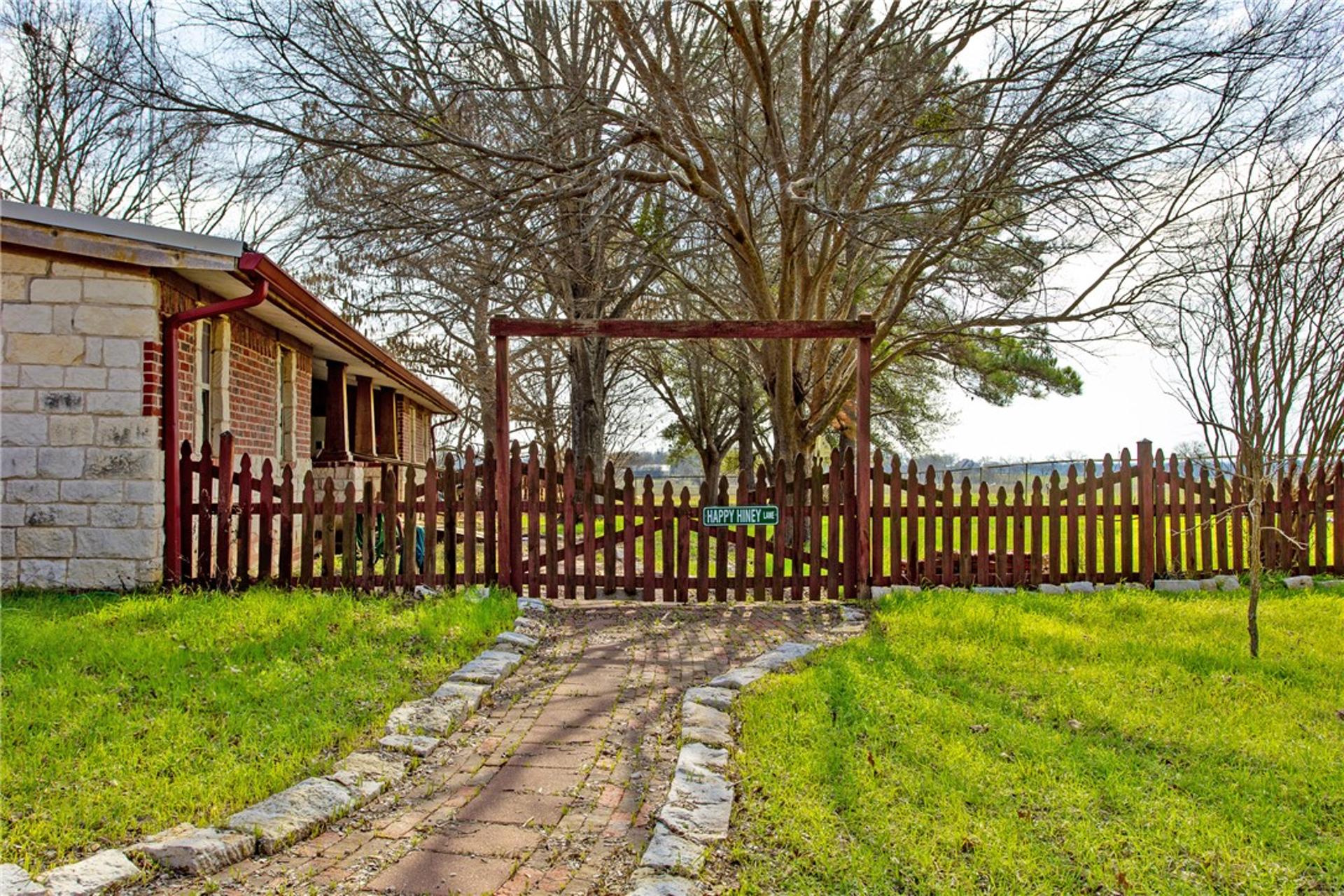 305 County Road 108, Caldwell, TX, 77836