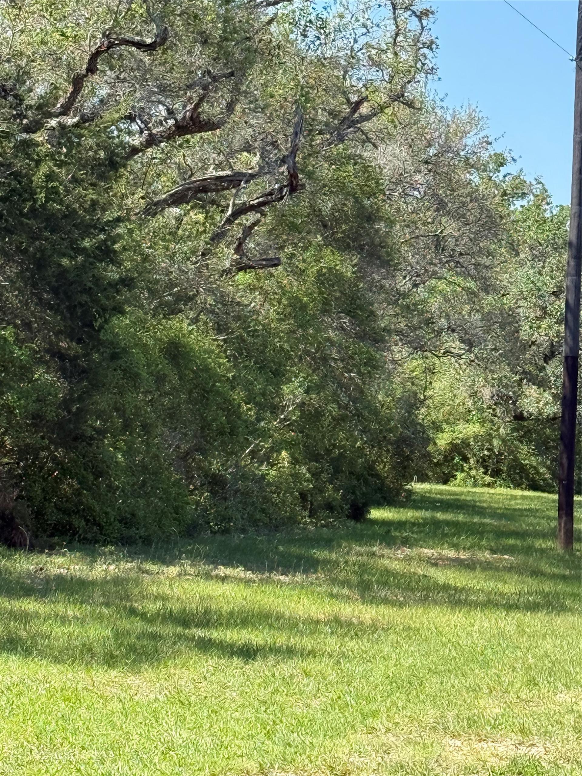 1222 CR 2152, Rock Island, TX, 77470