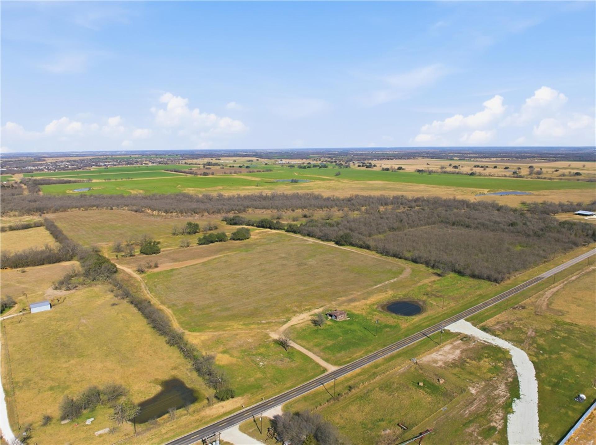 2375 FM 935, Chilton, TX, 76632