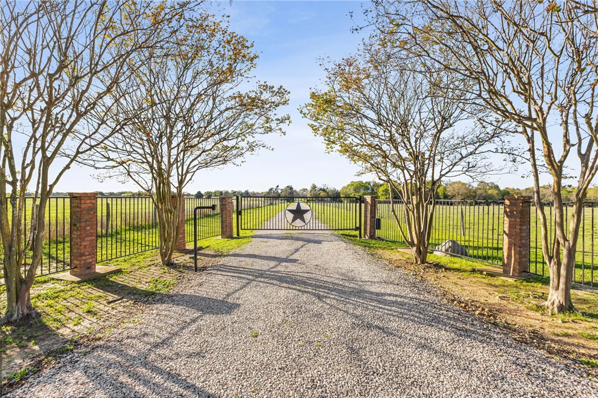 8787 Locke, Bryan, TX, 77808