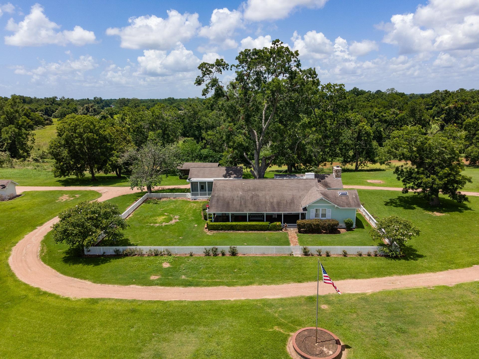 2908 Robichaux, Pattison, TX, 77423