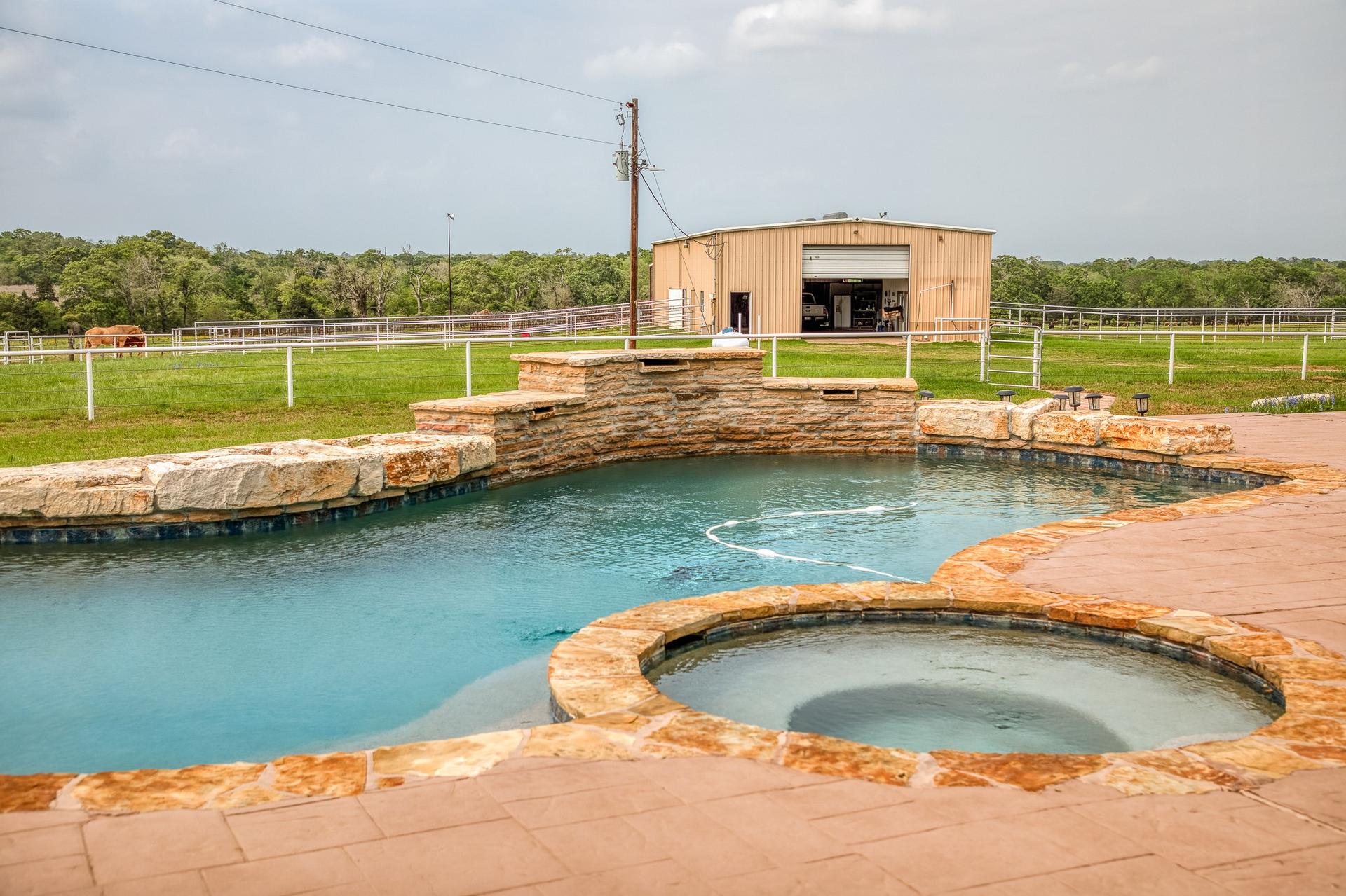 2204 Carter Rd, Bellville, TX, 77418
