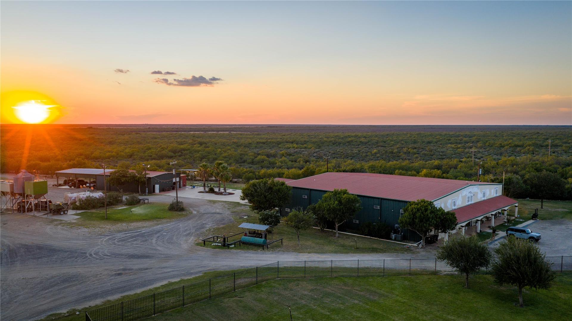 3745 CR 4006, Crystal City, TX, 78839