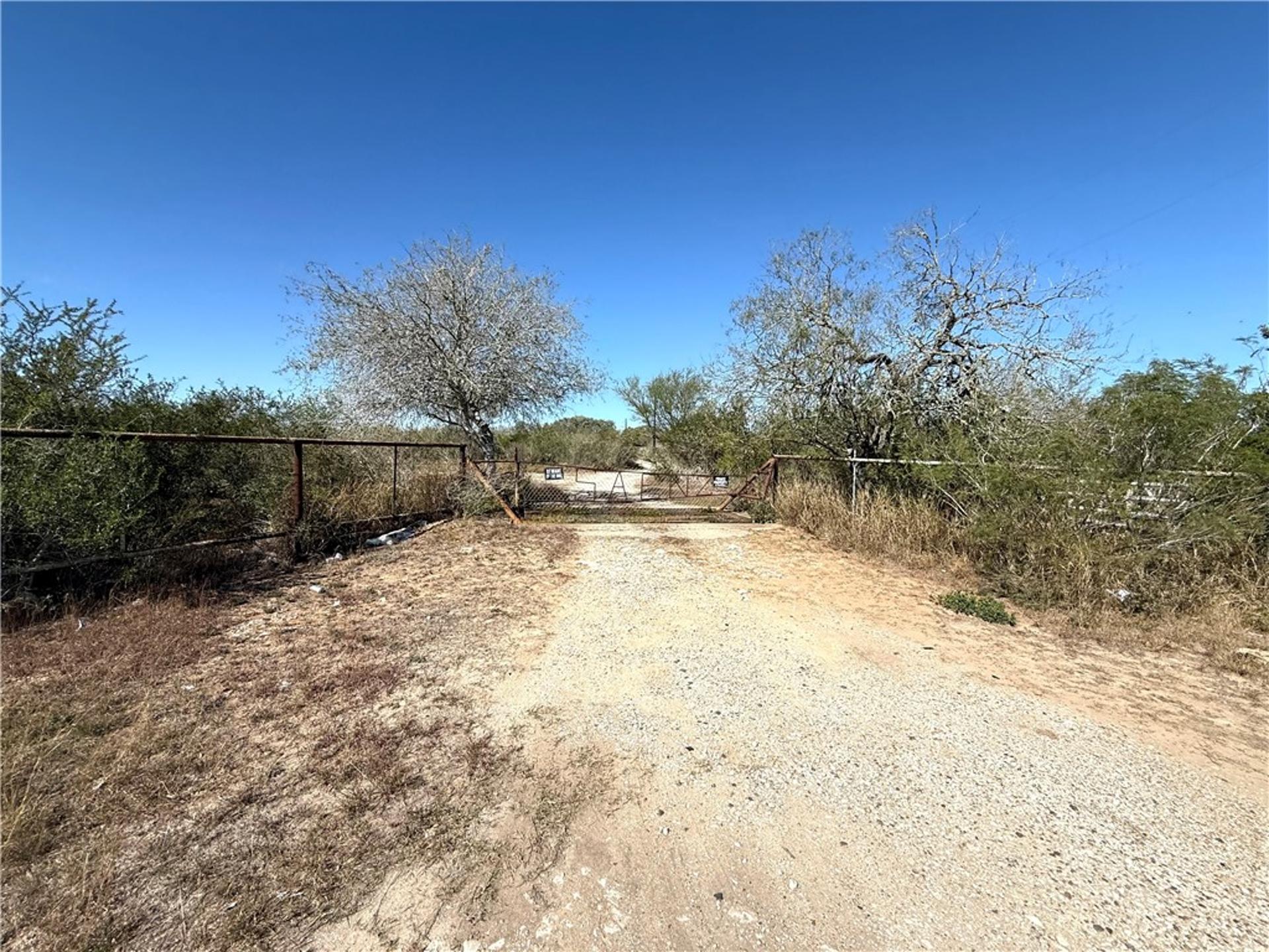 2647 Highway 359, Benavides, TX, 78341