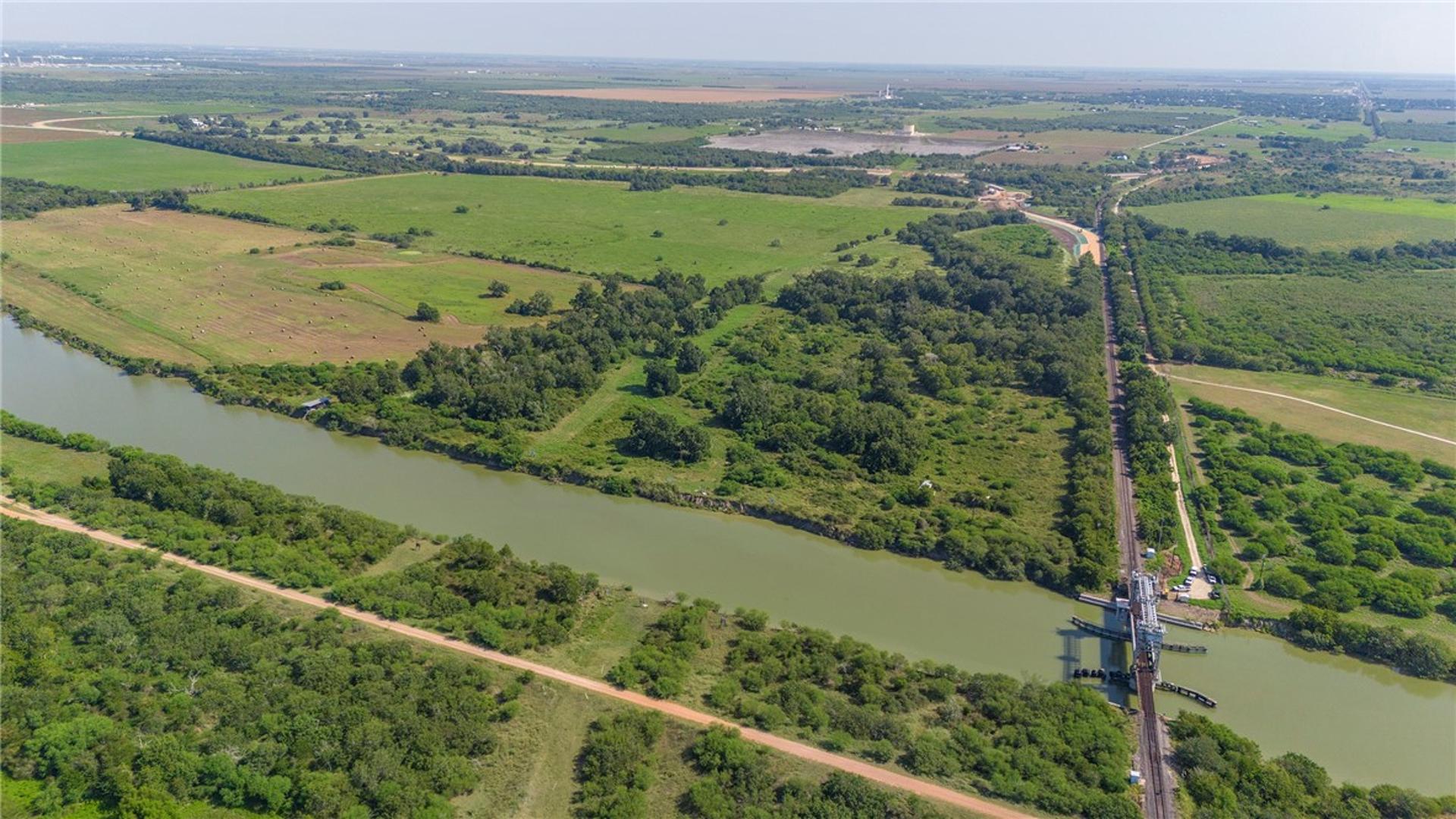 00 Black Bayou Rd, Bloomington, TX, 77951