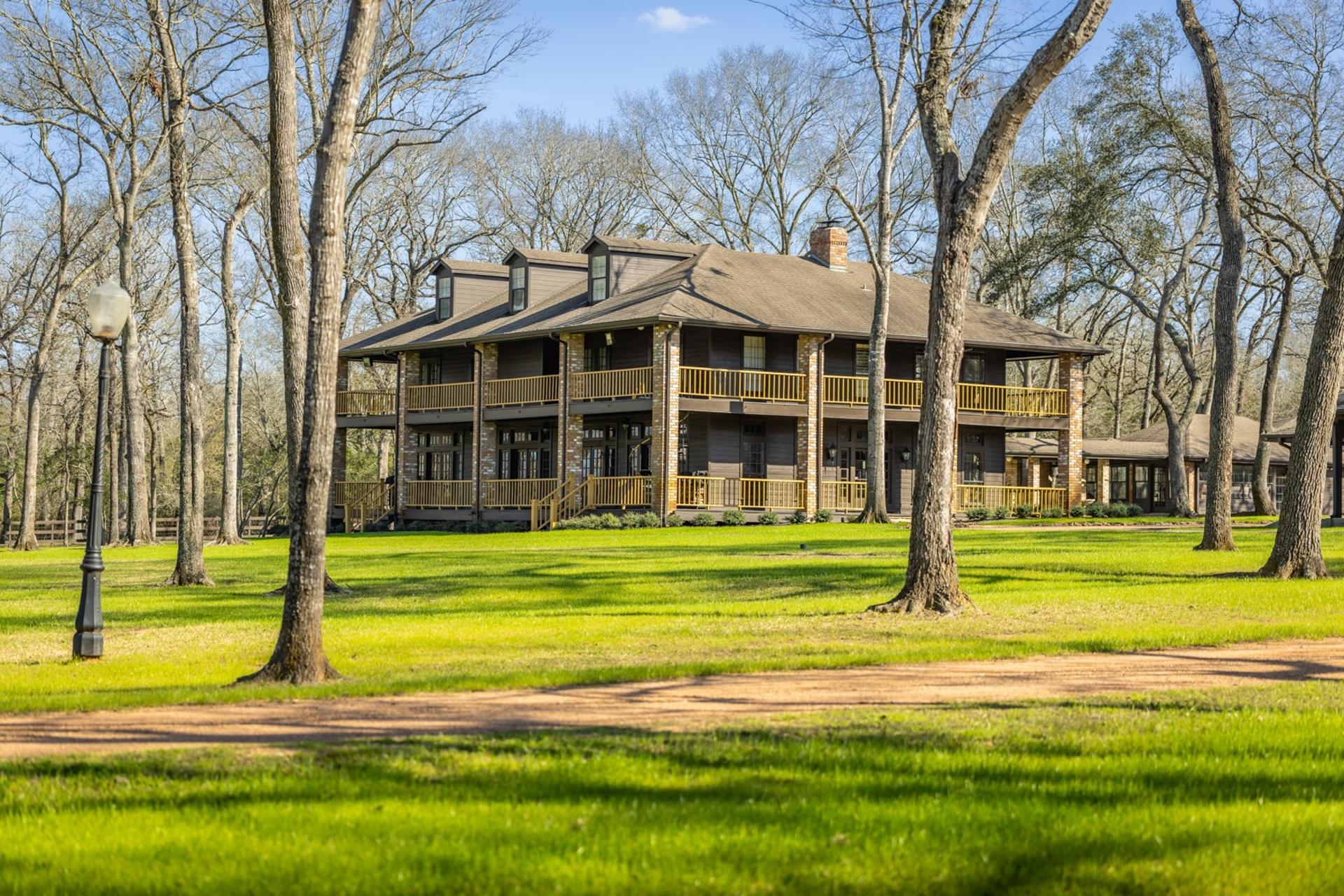 1009 County Road 324, Navasota, TX, 77868