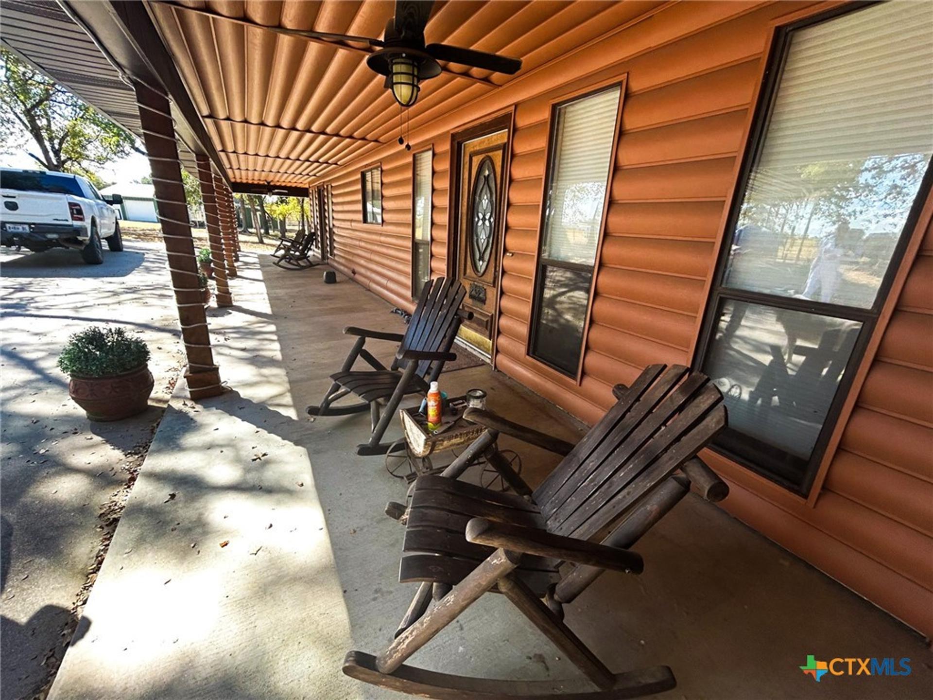 295 Goetz Rd, Cameron, TX, 76520