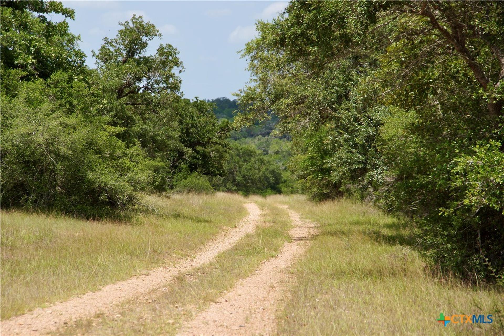 000 Fordtran Rd Tract 8, Thomaston, TX, 77954