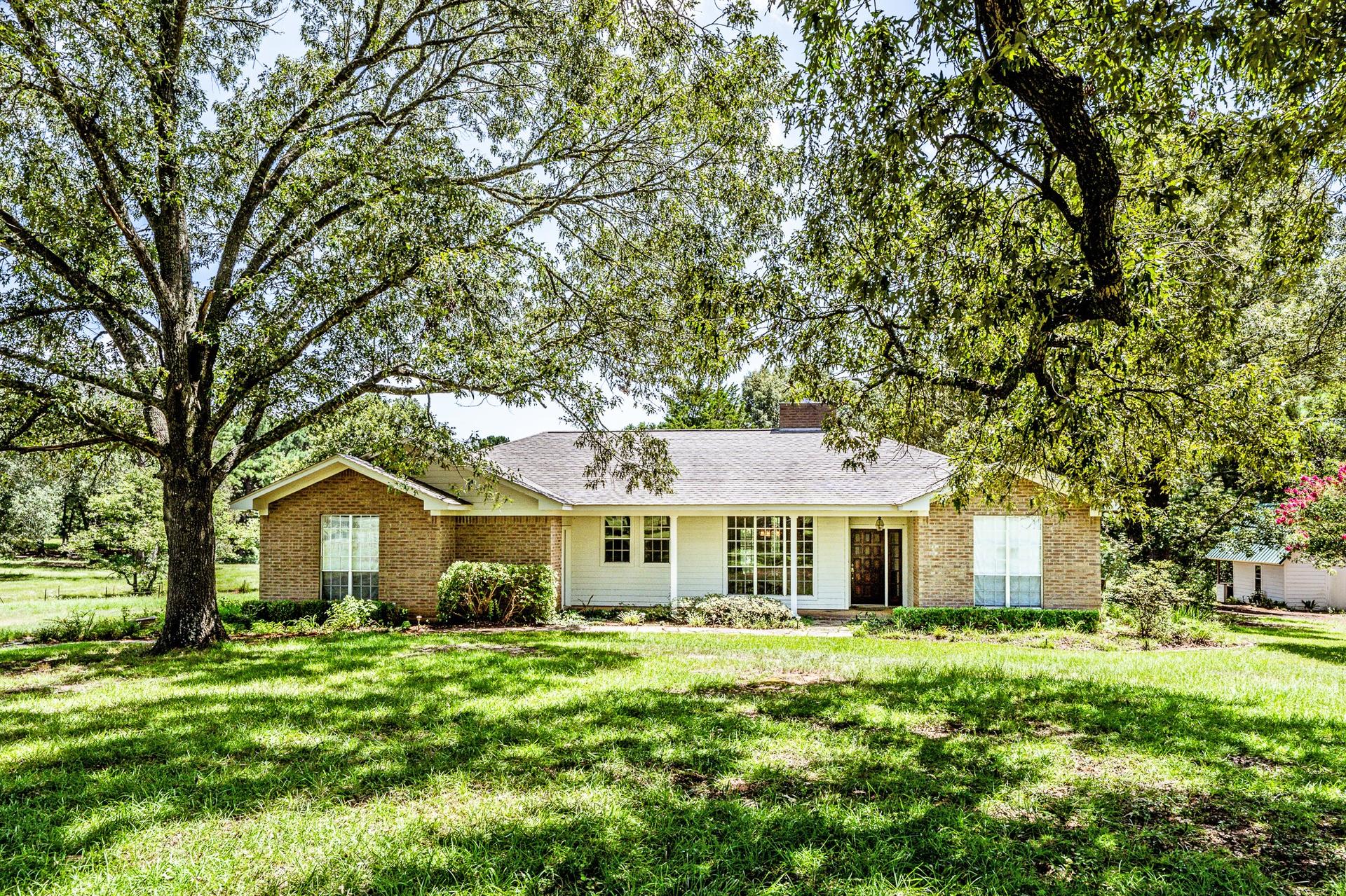 996 CR 1835, Crockett, TX, 75835