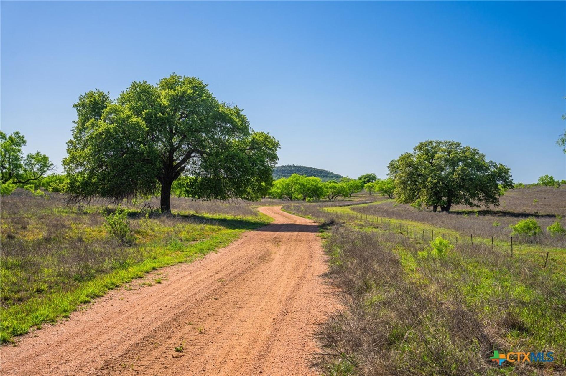 5230 County Road 409, TX, 76885