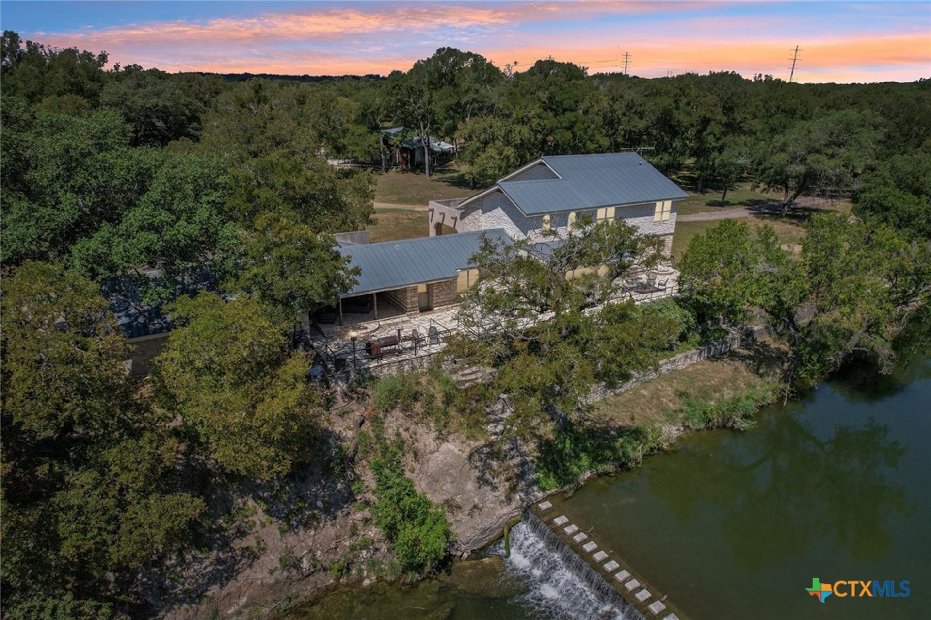 190 Private Road 3011, Lampasas, TX, 76550