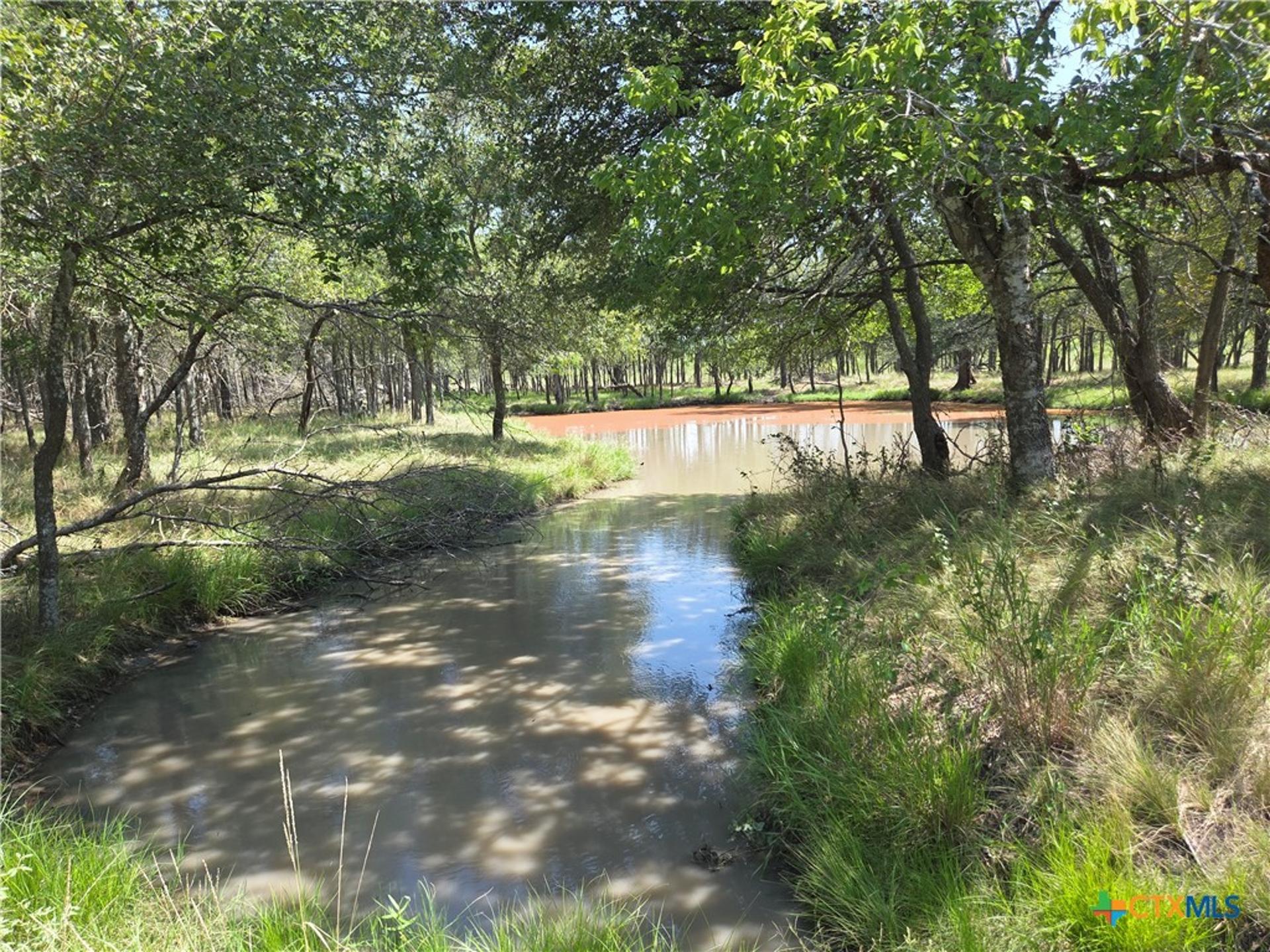 1988 CR 116, Rogers, TX, 76569