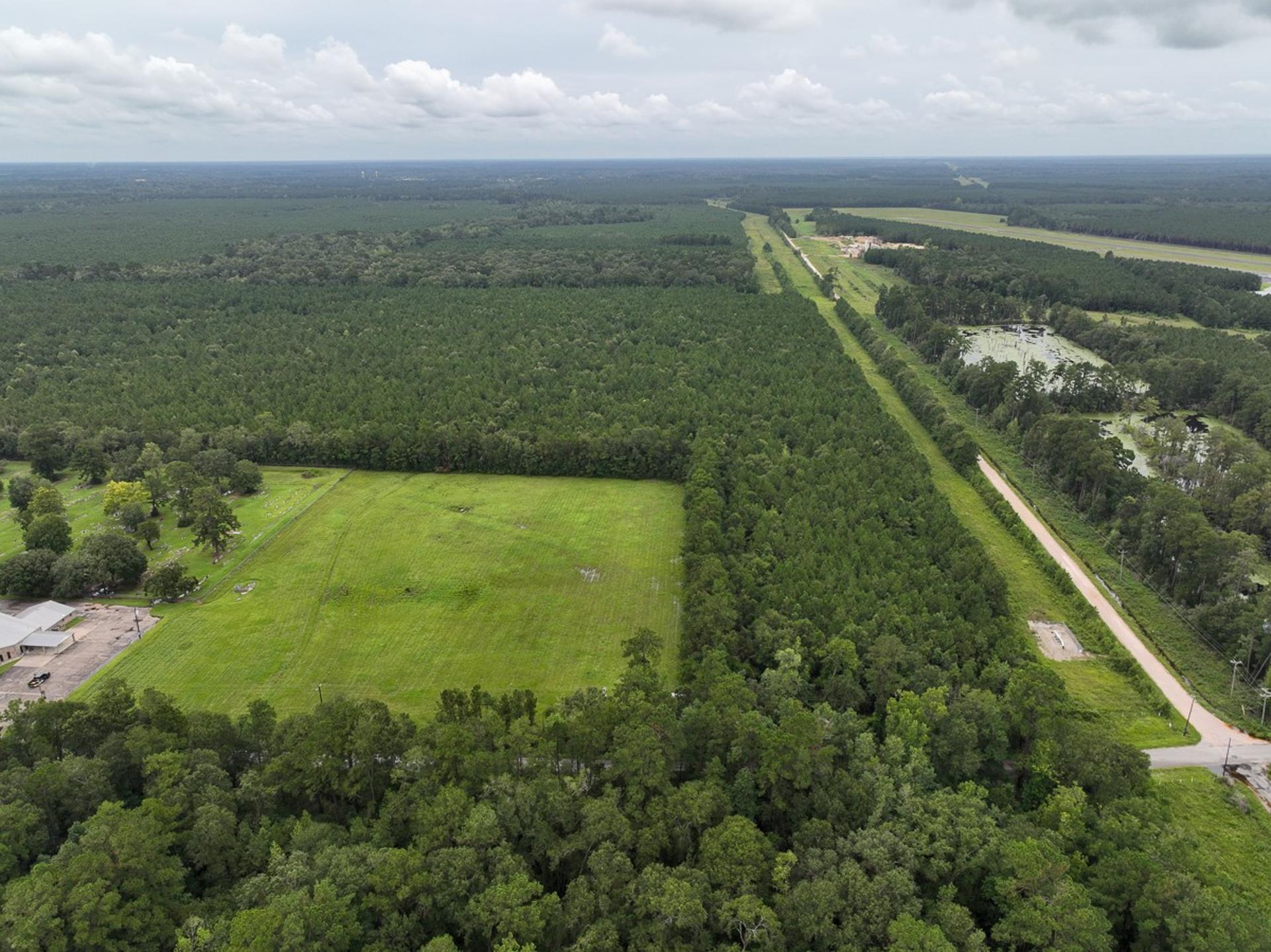 1 County Road 2204, Cleveland, TX, 77327