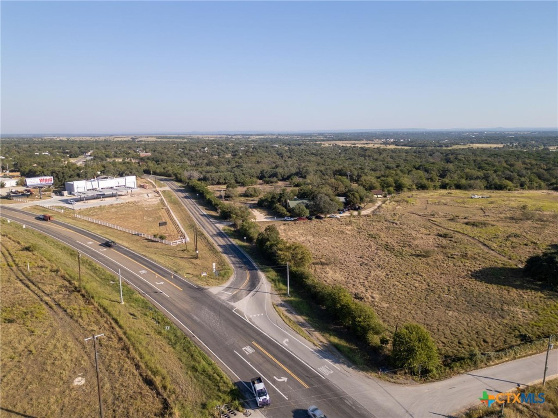 112 Loop 308, Briggs, TX, 78608
