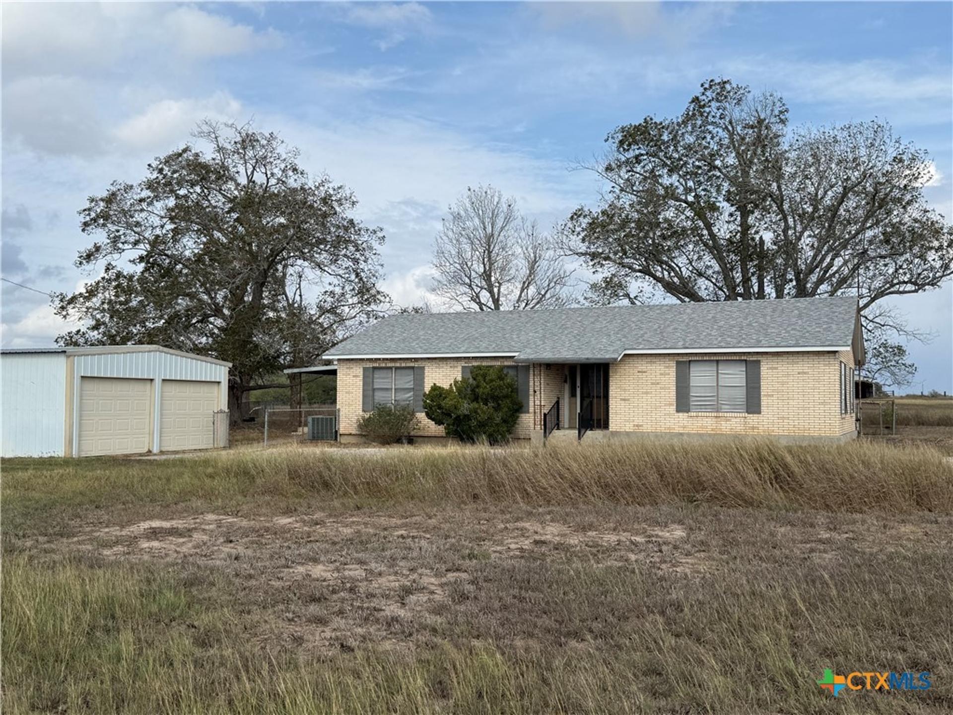 4689 County Road 302, Runge, TX, 78151