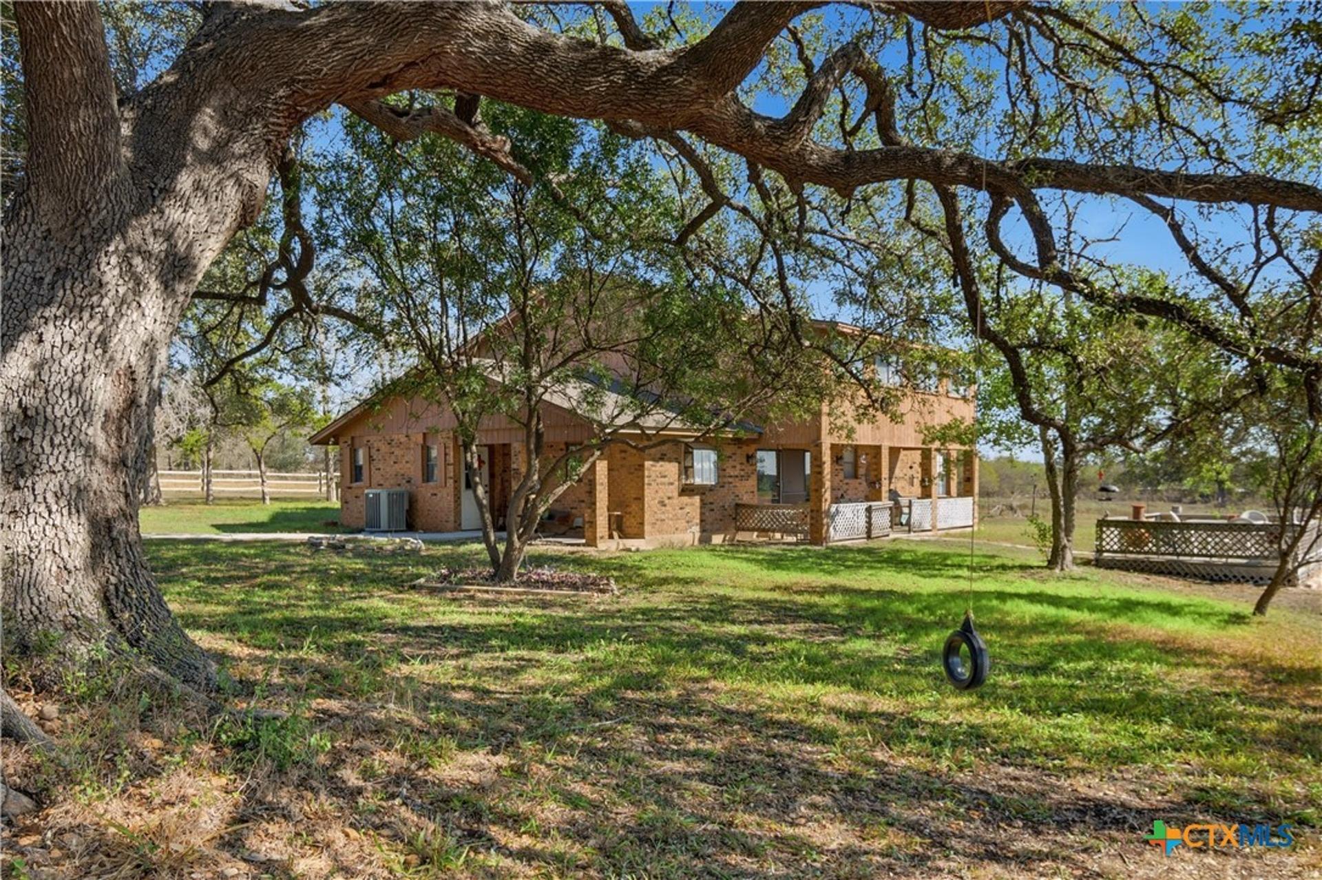 15145 Alternate 90, Kingsbury, TX, 78638