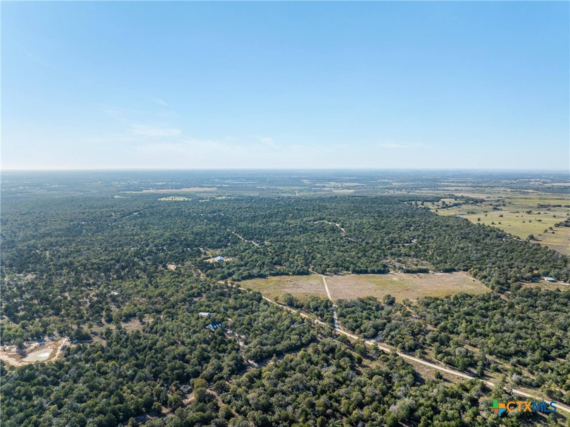 555 Altamira, Dale, TX, 78616