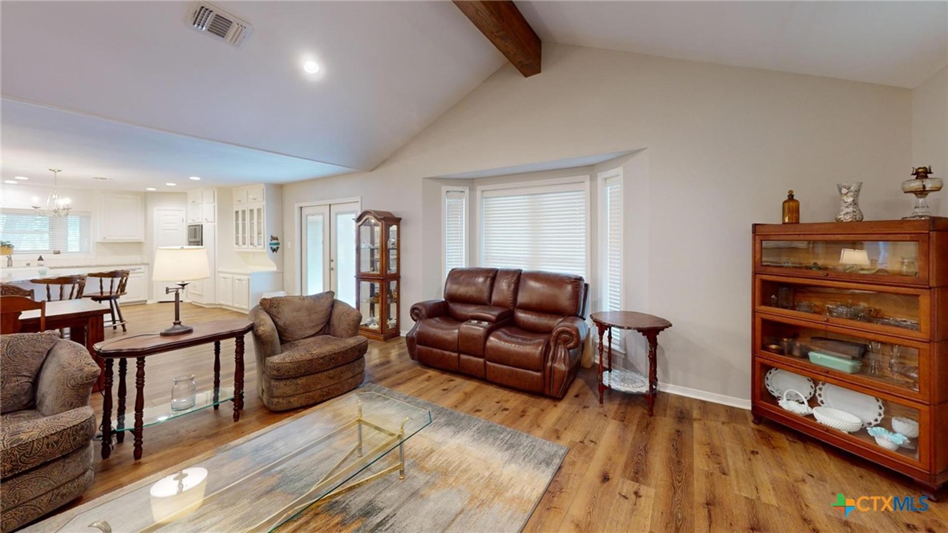 1371 Fannin Oaks, Victoria, TX, 77905