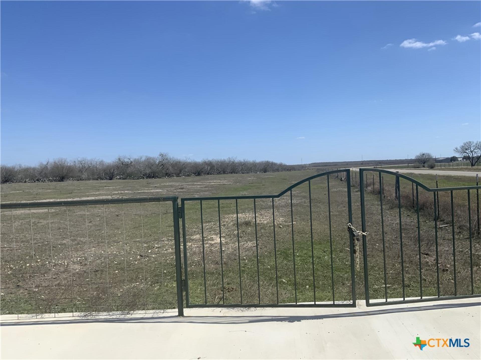 2647 Fm 3282, Gonzales, TX, 78629