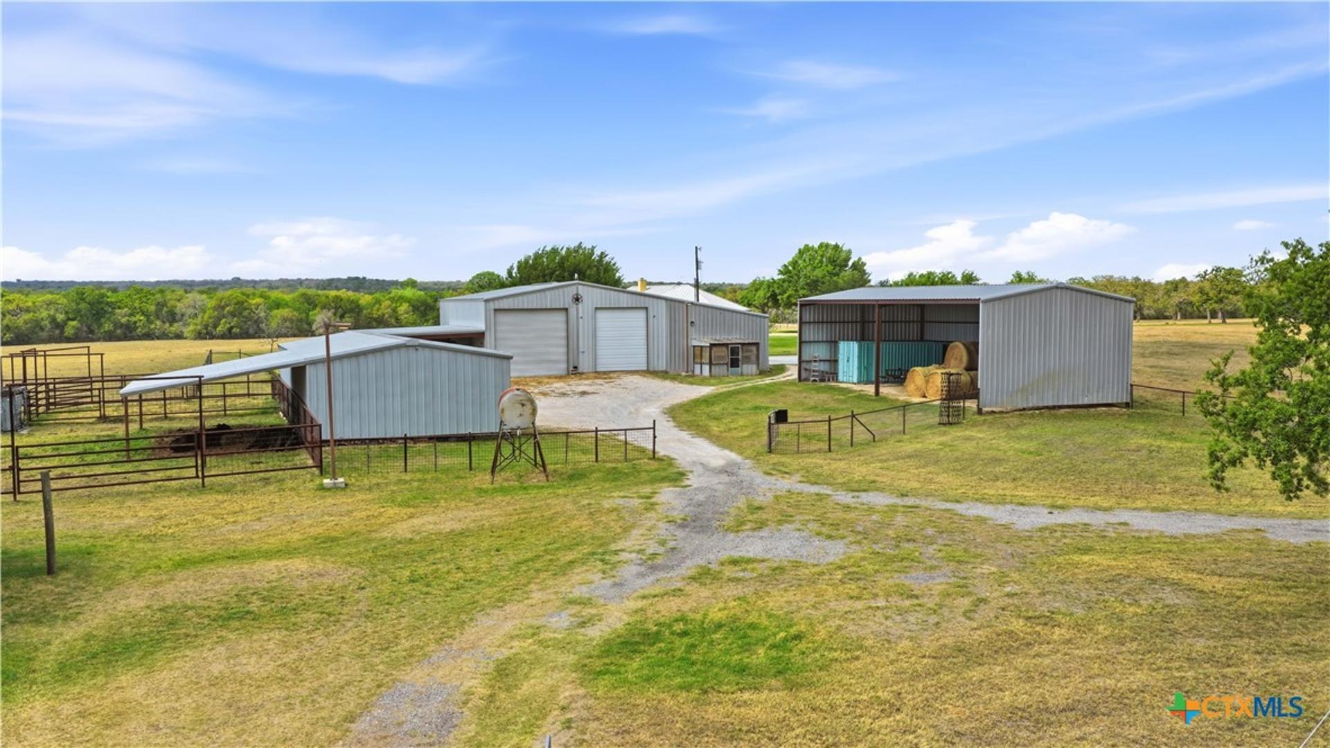 13661 Highway 90, Kingsbury, TX, 78638
