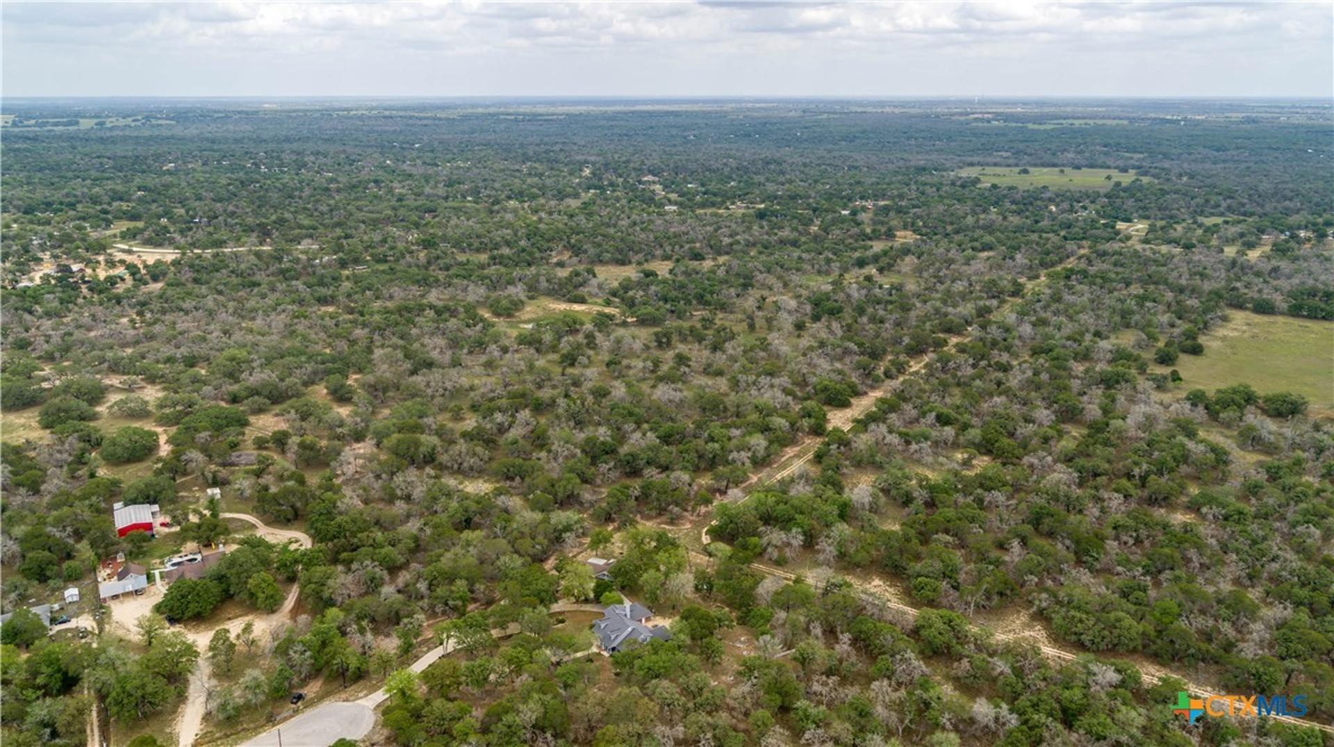 132 Roemer, Floresville, TX, 78114