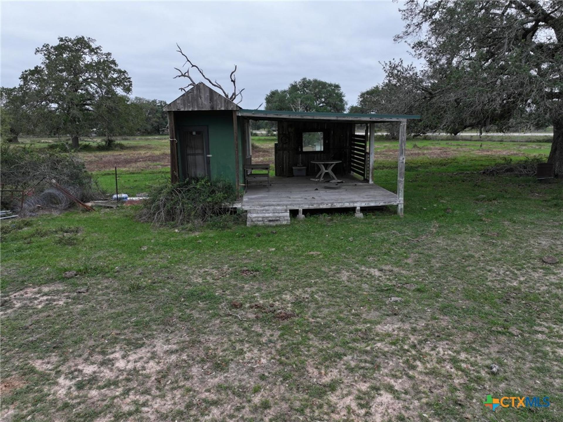 10772 State Highway 111, Edna, TX, 77957