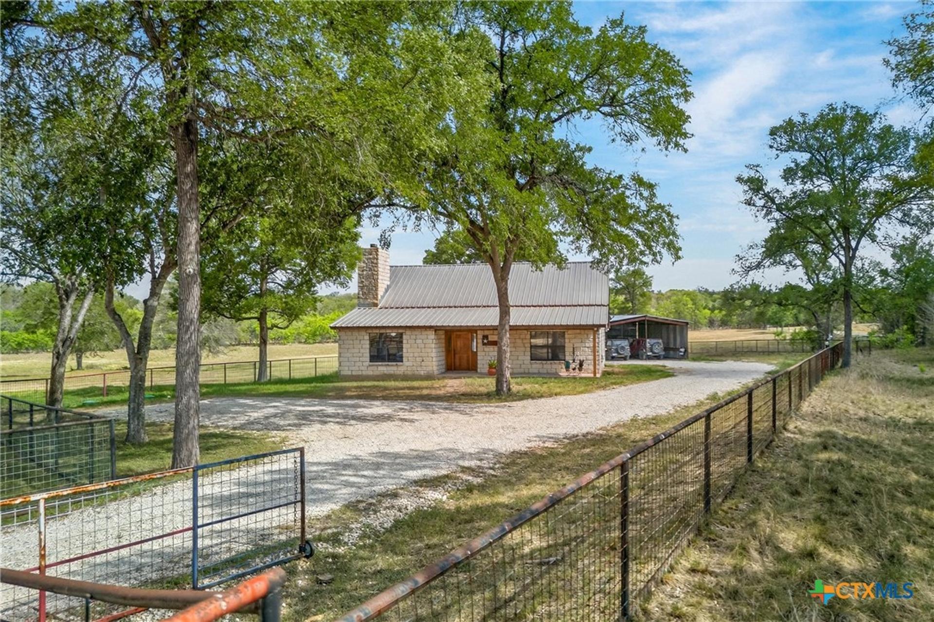 1077 Burdette Wells, Lockhart, TX, 78644
