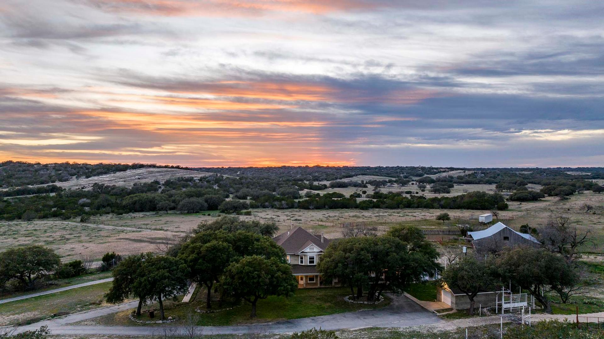 000 Deberry, Sonora, TX, 76950