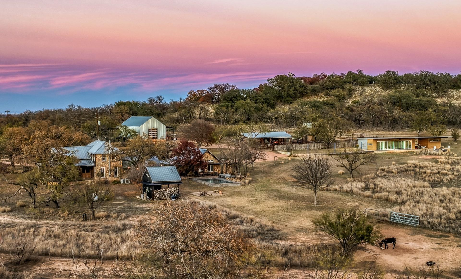 2969 County Road 422, Talpa, TX, 76882