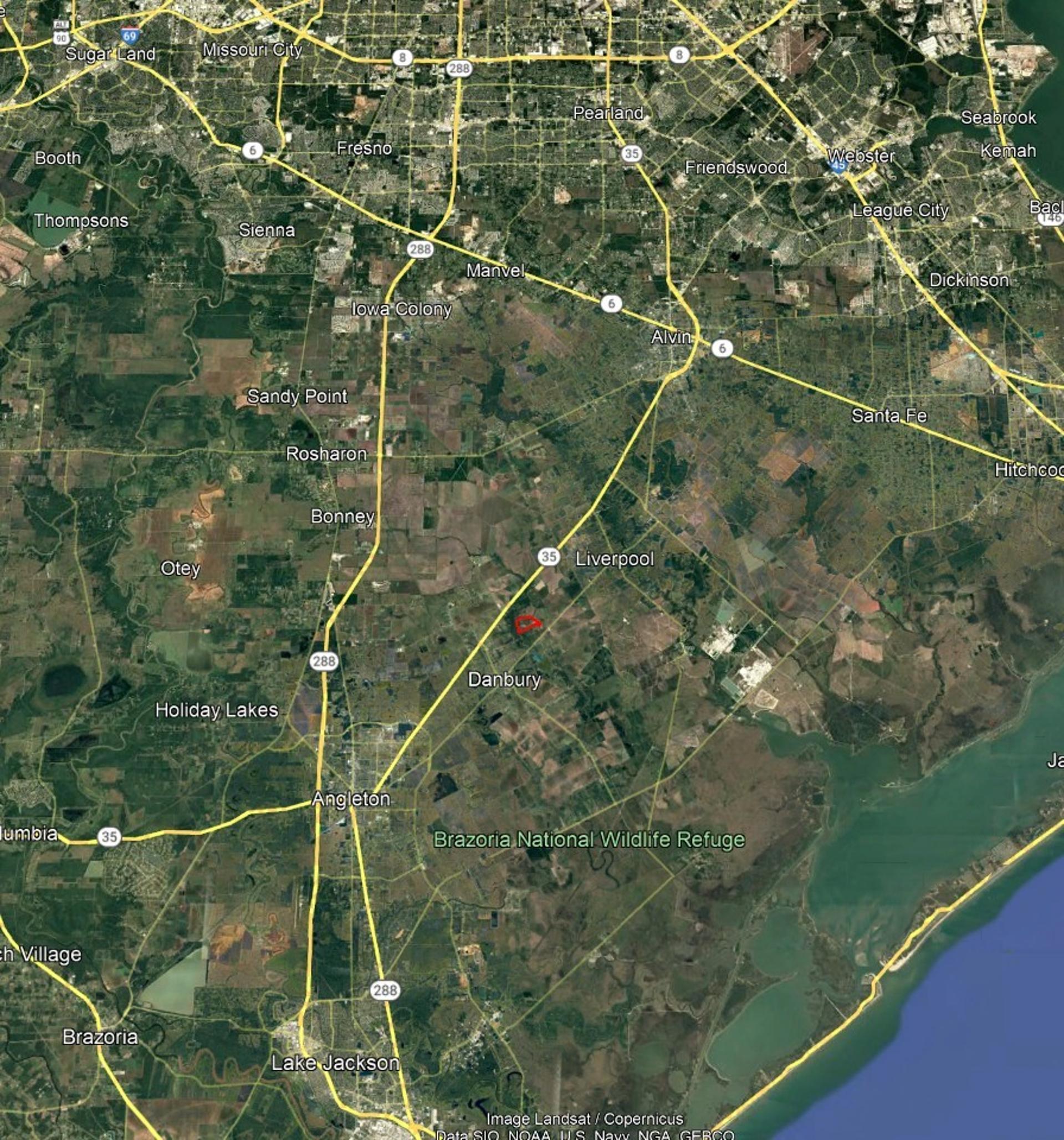 381 Cr-171, Danbury, TX, 77534