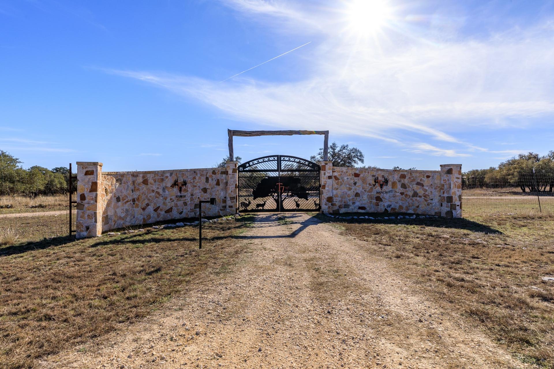 3691 K2 Road, Mountain Home, TX, 78058