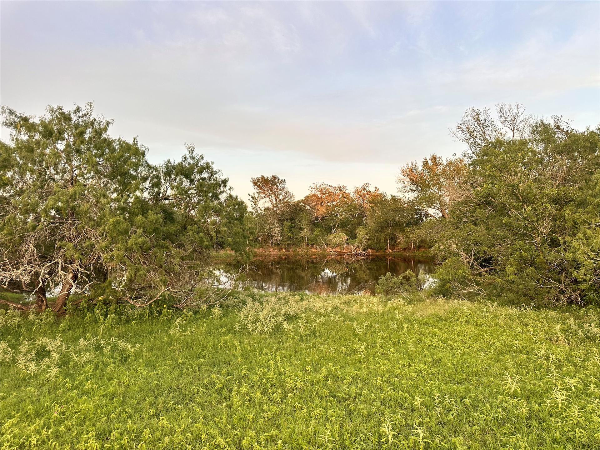 000 HWY 97, Waelder, TX, 78959