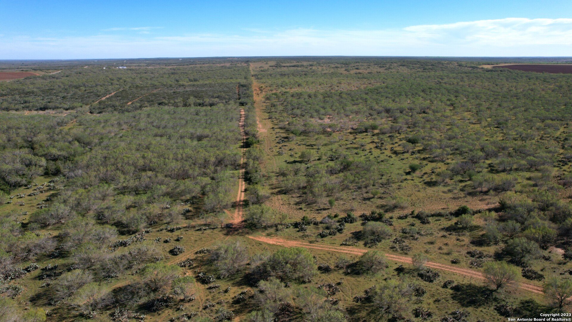 1913 County Road 3000