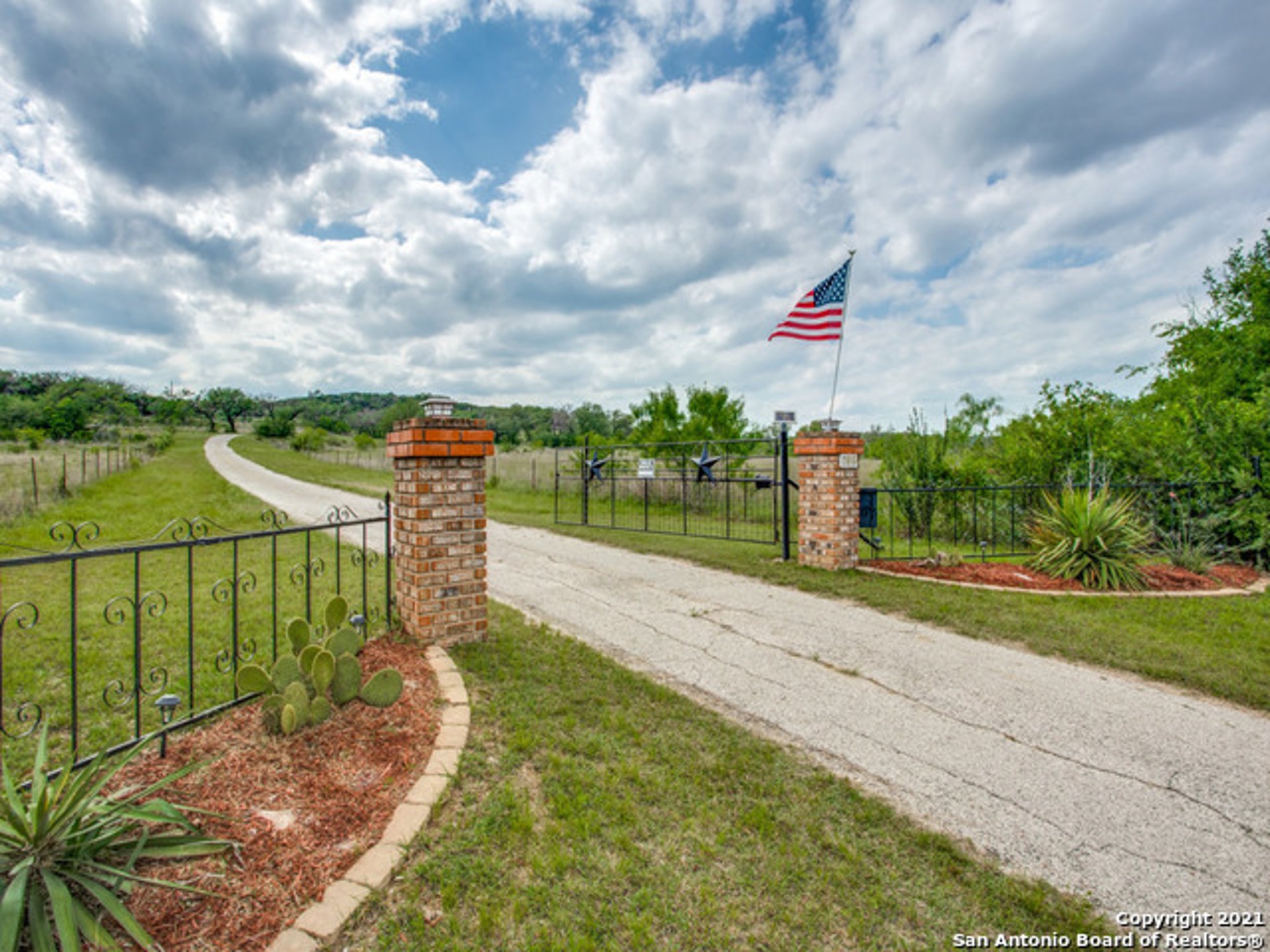 706 Paleface Ranch Rd S, SPICE_WOOD, TX, 78669