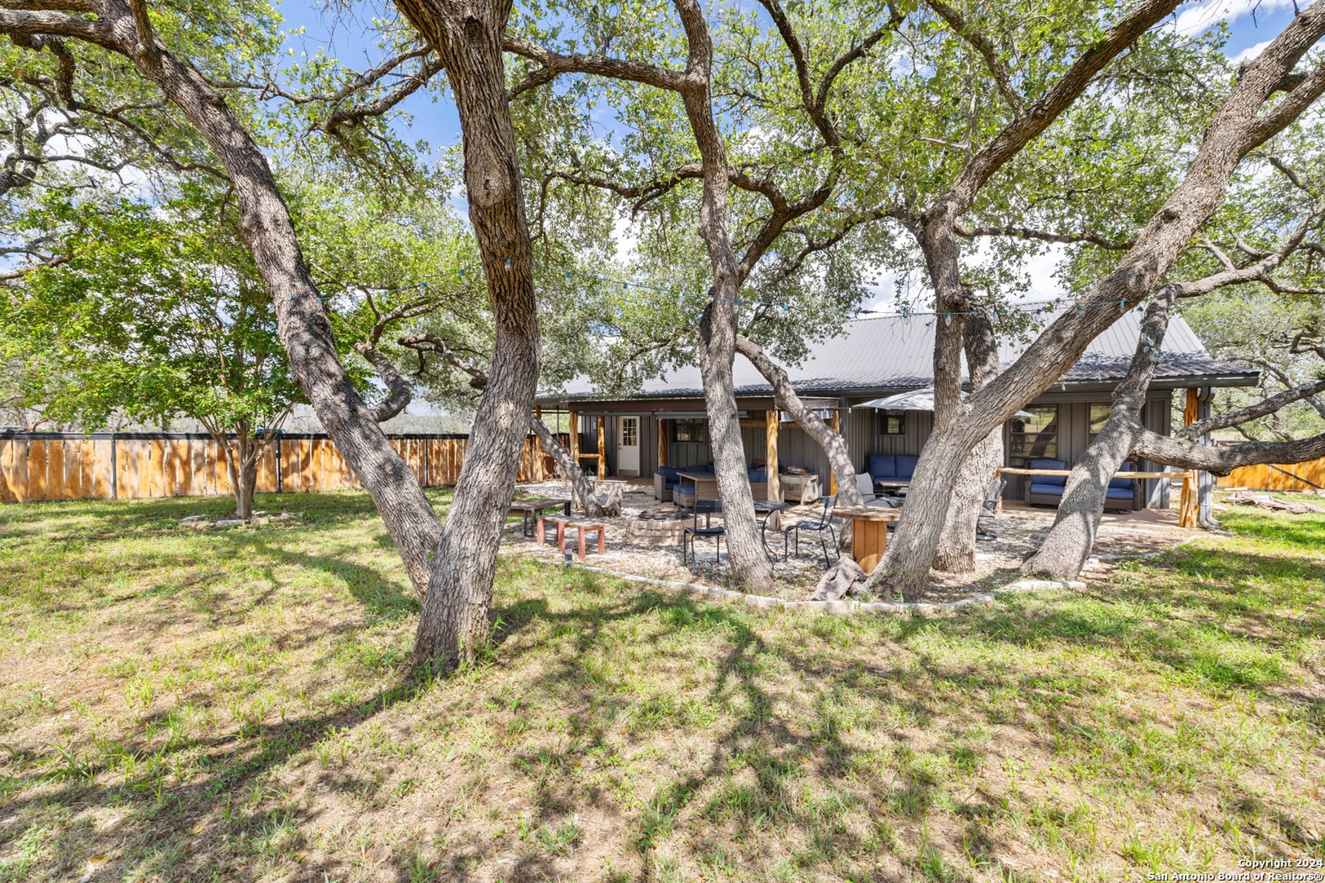 2631 us highway 281, JOHNSONCIT, TX, 78636