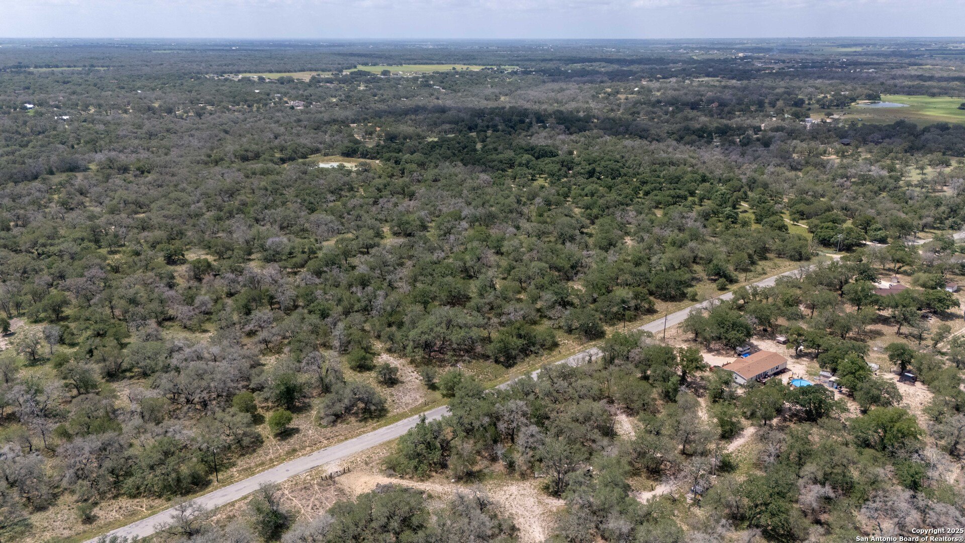 2404 County Road 320, FLORESVILL, TX, 78114