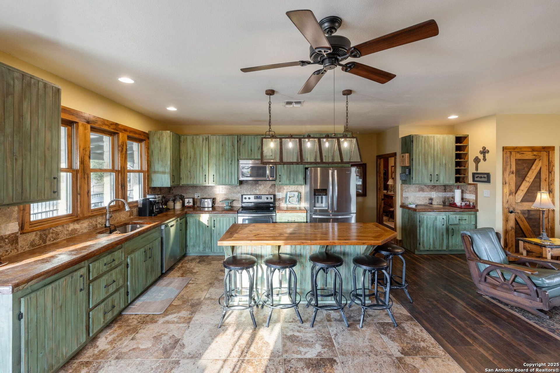 232 Stoneleigh Road, CENTERPOIN, TX, 78010