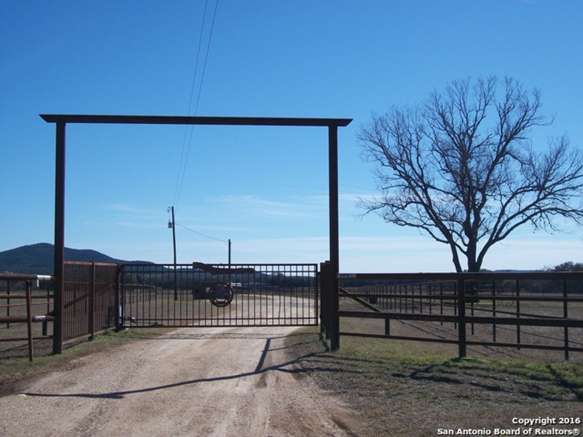 11217 FM 470, TARPLEY, TX, 78883