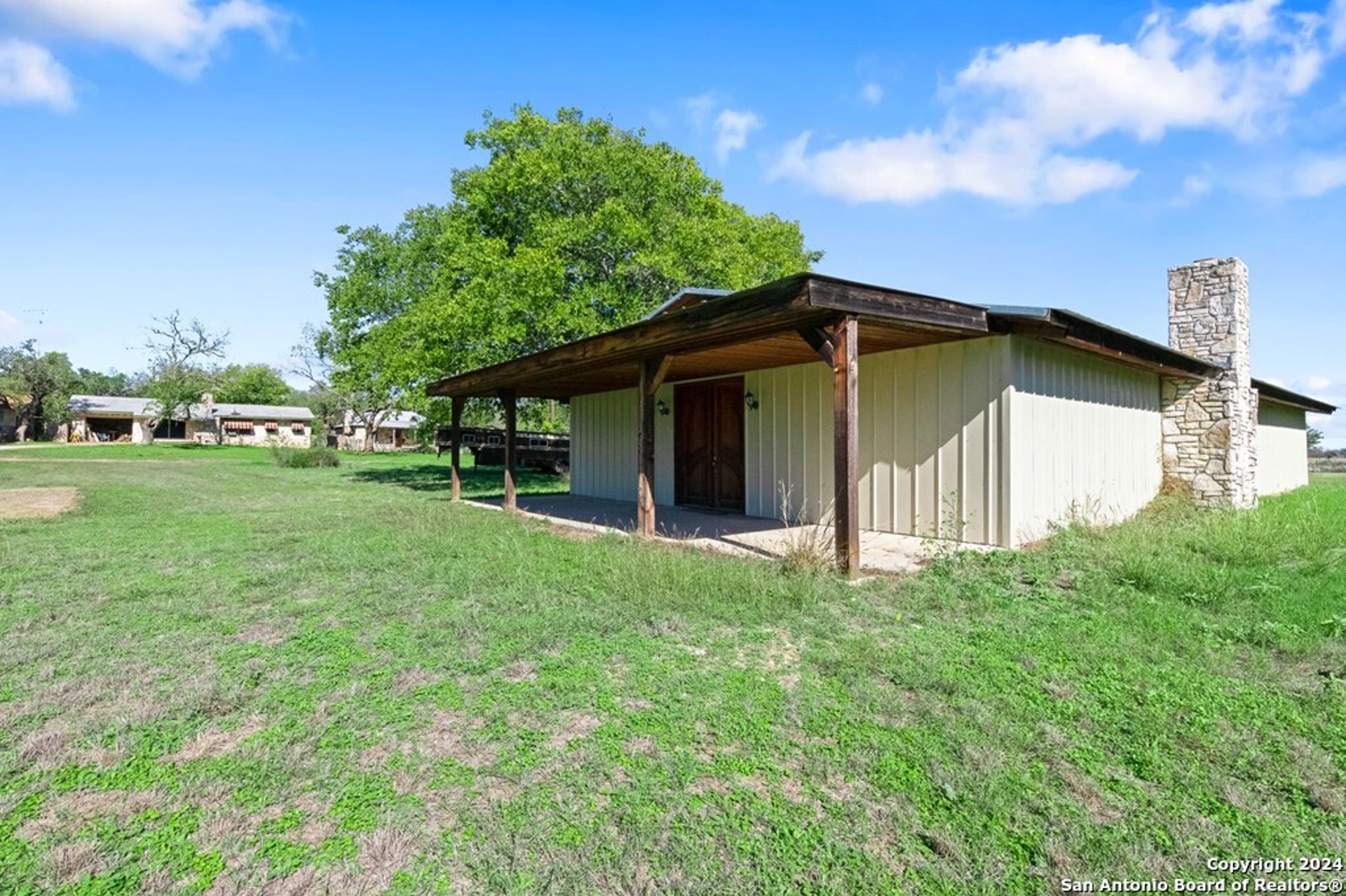 6268 Highway 27, CENTERPOIN, TX, 78010